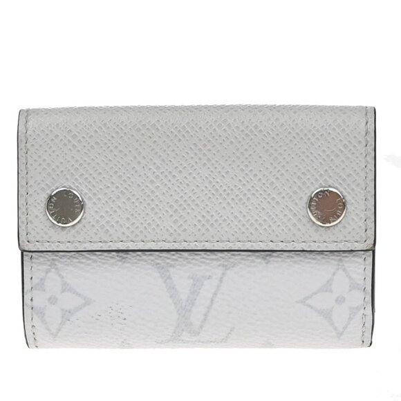LOUIS VUITTON Discovery Compact Wallet Taigarama Leather Gray M67621 32KB110 - Picture 1 of 11
